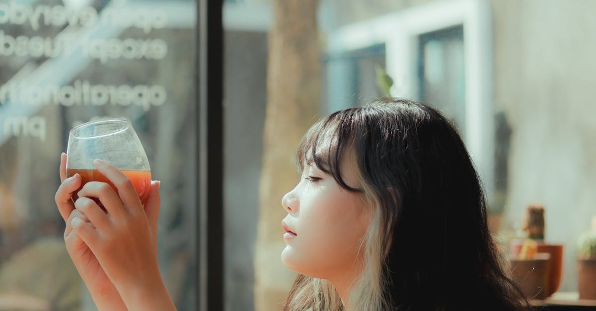 Carbon Window Tinting: Aesthetic Choices for Modern Architecture